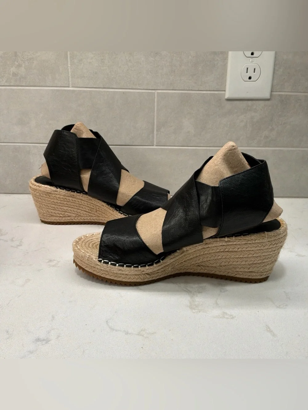Eileen Fisher Willow Tumbled Leather Wedge Espadrille Black Crisscross Size 9.5